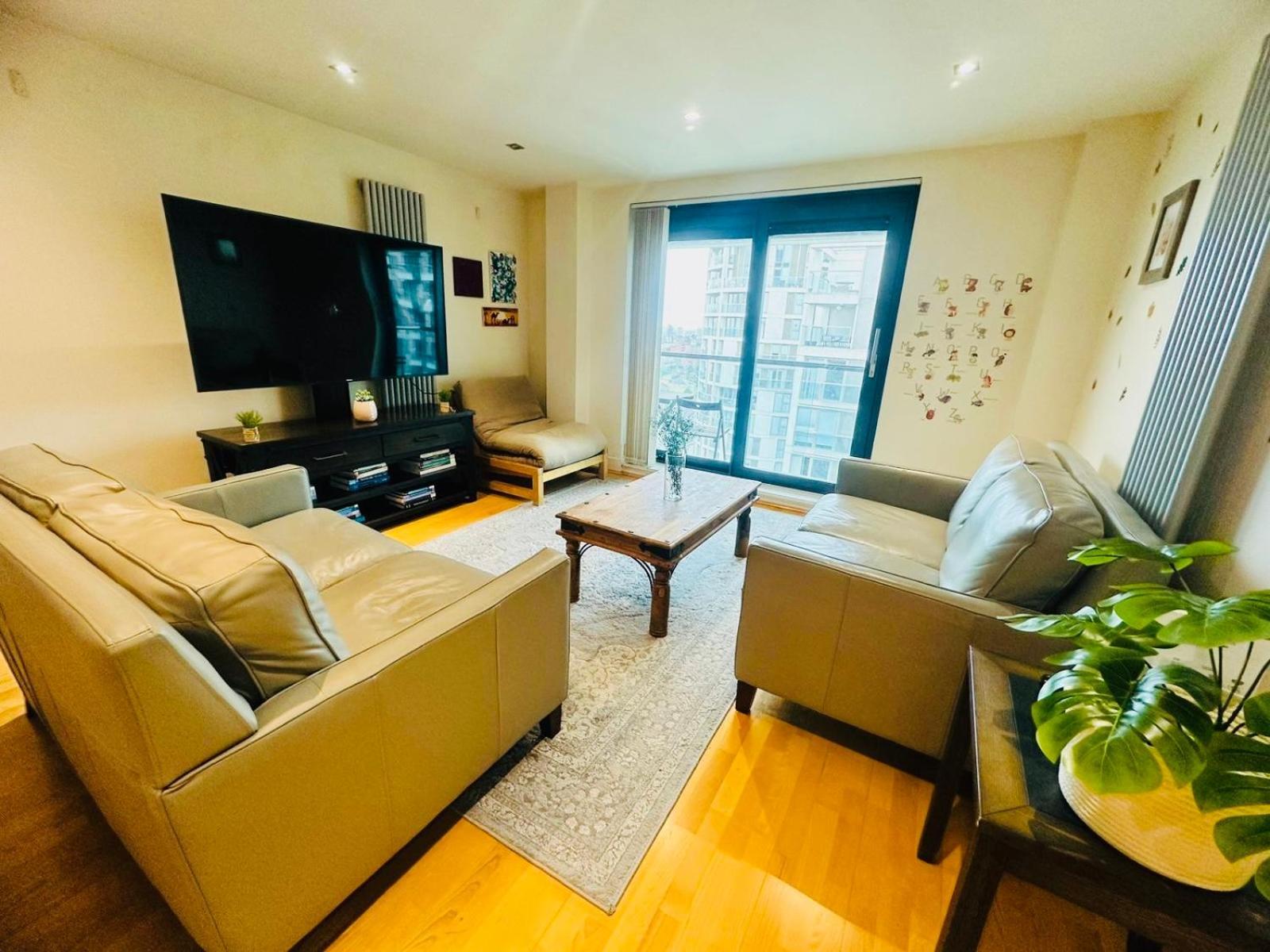 Modern 2Bed 2Bath Apartment Canary Wharf - Upto 5 Person Лондон Экстерьер фото
