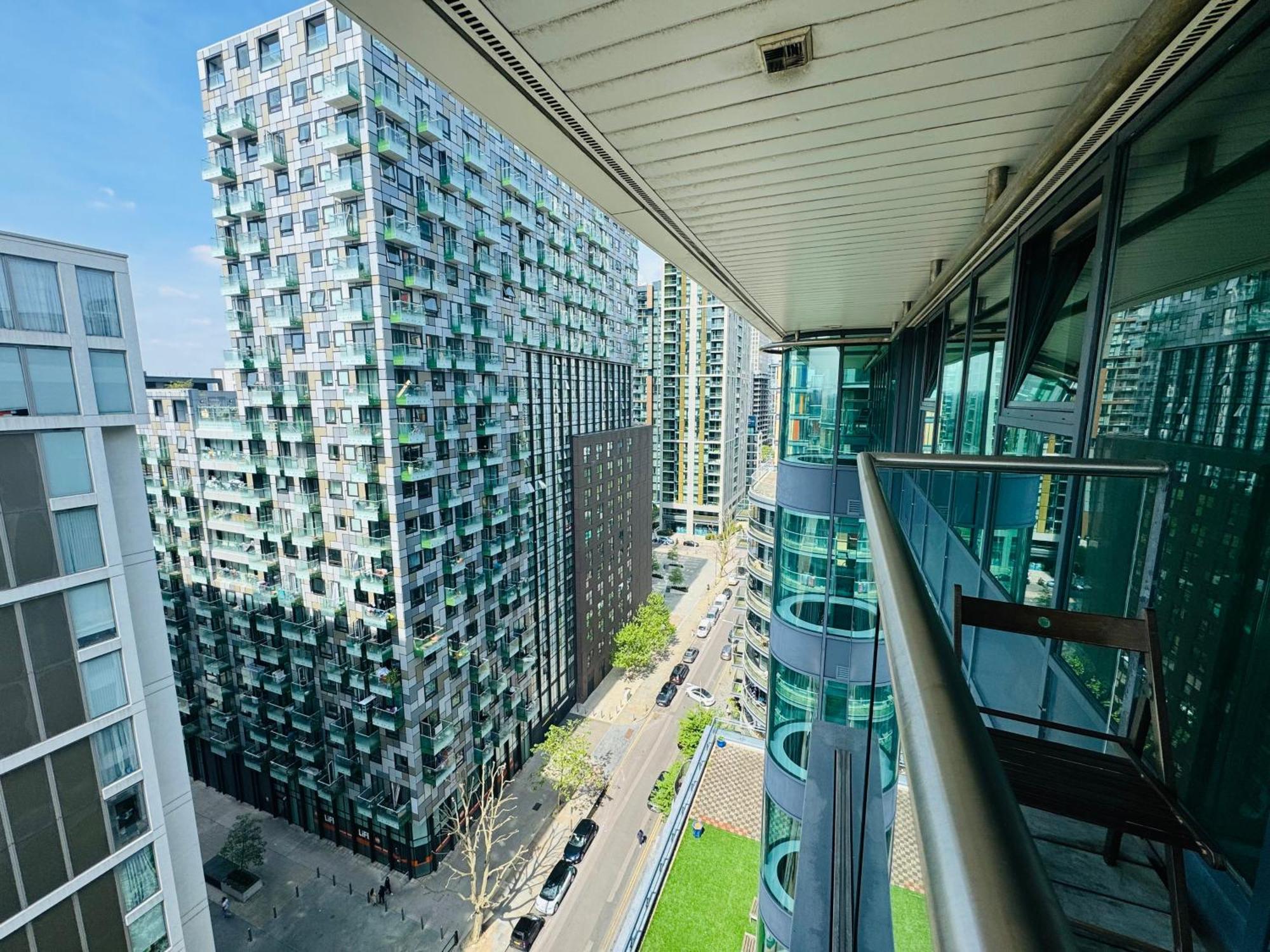 Modern 2Bed 2Bath Apartment Canary Wharf - Upto 5 Person Лондон Экстерьер фото